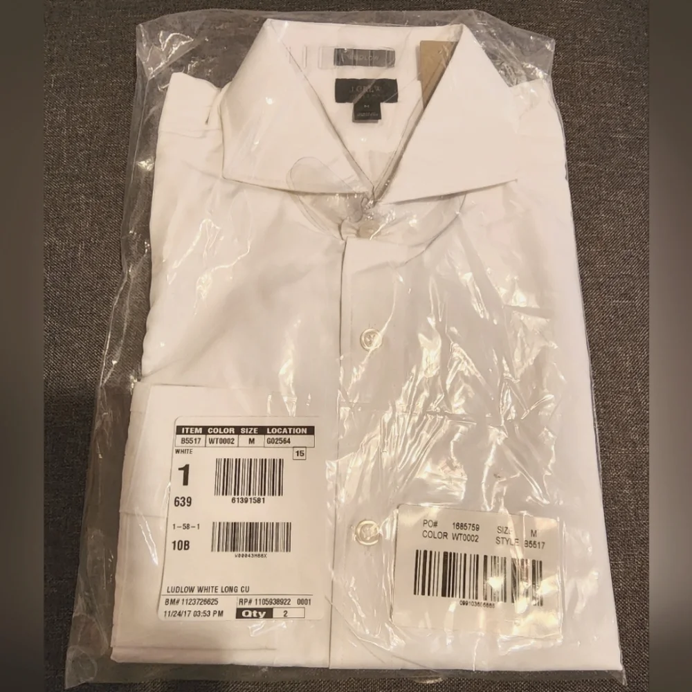 JCREW Cutaway Collar - Picture 1 of 3